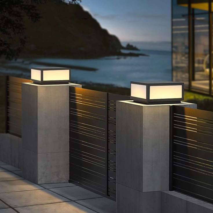 GATE LIGHTS